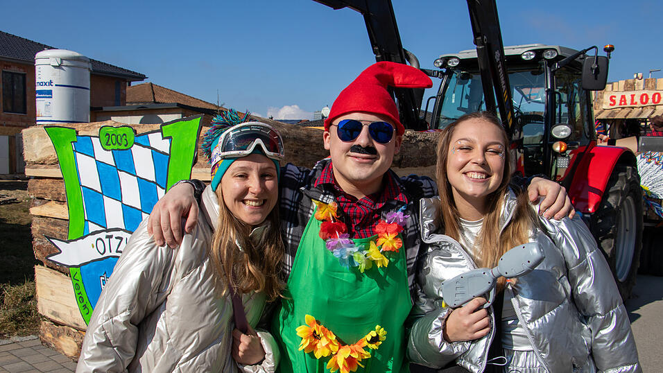 Am Samstag fand der Faschingsumzug in Otzing (Kreis Deggendorf) statt. Am Samstag fand der Faschingsumzug in Otzing (Kreis Deggendorf) statt.