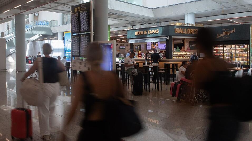 Die Gewerkschaften fordern bessere Arbeitsbedingungen und h&ouml;here L&ouml;hne. (Archivbild)