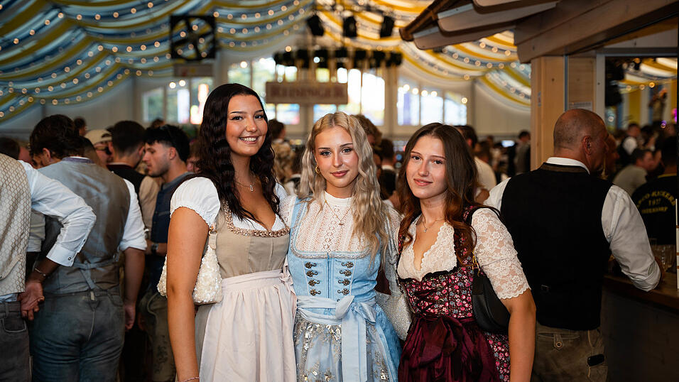 Die Partybilder vom Freitag, 14. August, aus dem Festzelt Reisinger. Die Partybilder vom Freitag, 14. August, aus dem Festzelt Reisinger.