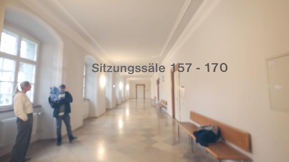 Das Landgericht in Kempten verhandelt gegen einen jungen Autofahrer, der durch Raserei einen Mord begangen haben soll. (Symbolbild)