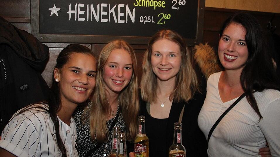 So wurde am Samstag, 23. Oktober, im Beatschuppen in Landshut gefeiert - die Partybilder. So wurde am Samstag, 23. Oktober, im Beatschuppen in Landshut gefeiert - die Partybilder.