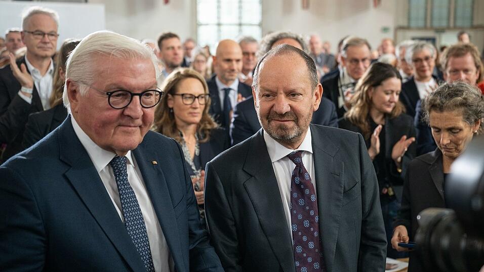 Bundespräsident Frank-Walter Steinmeier war bei der Preisverleihung dabei. Bundespräsident Frank-Walter Steinmeier war bei der Preisverleihung dabei.