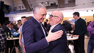 Thomas Burger und Thomas Thurow kennen sich schon aus gemeinsamen SPD-Zeiten. Nun k&ouml;nnten beide Teil einer neuen Rathauskoalition werden - mit Burger als OB und Thurows Br&uuml;cke als eine von mehreren Partnerinnen.