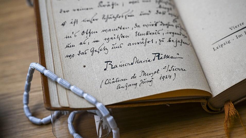 Rainer Maria Rilke ist weltbekannt und einer der bedeutendsten Lyriker der literarischen Moderne - er ist vor 100 Jahren verstorben und wurde nur 51 Jahre alt.