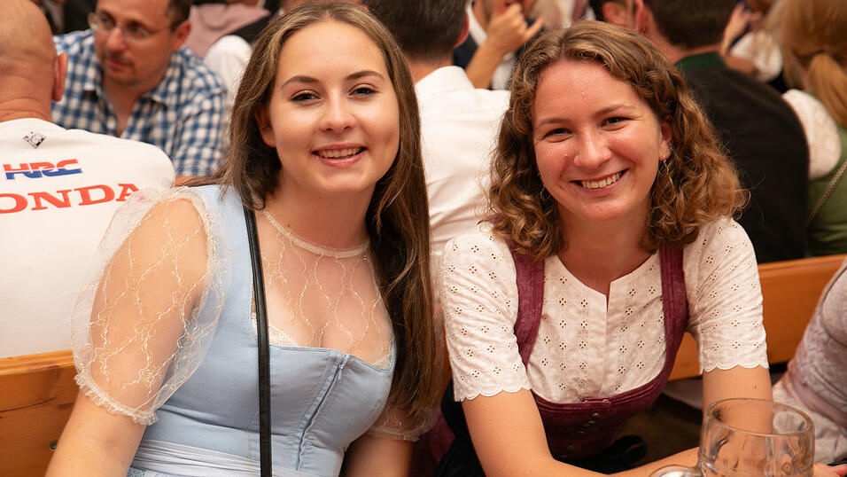 Die Partybilder vom Donnerstag, 14. August, aus dem Festzelt Nothaft. Die Partybilder vom Donnerstag, 14. August, aus dem Festzelt Nothaft.
