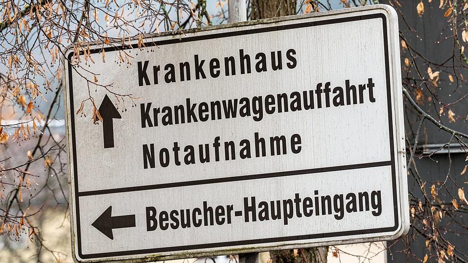 85 Prozent der Krankenhaustr&auml;ger in Bayern erwarten f&uuml;r 2025 rote Zahlen. Die Krankenhausgesellschaft fordert eine umgehende Anhebung der Erl&ouml;se pro Behandlungsfall.