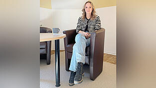 Isabel Bitter arbeitet als &bdquo;Beraterin FGM&ldquo; beim Caritasverband Landshut. Sie bemerkt einen hohen Bedarf und eine steigende Zahl von Klientinnen, die von Beschneidung betroffen oder gef&auml;hrdet sind.