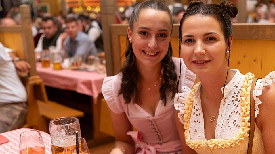 Die Partybilder vom Freitag, 7. August, aus dem Festzelt Krönner. Die Partybilder vom Freitag, 7. August, aus dem Festzelt Krönner.
