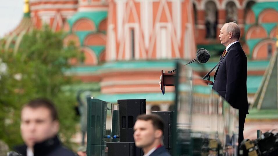 Putin wollte ukrainische Drohnenangriffe bei der Parade zum Tag des Sieges unbedingt vermeiden. (Archivbild) Putin wollte ukrainische Drohnenangriffe bei der Parade zum Tag des Sieges unbedingt vermeiden. (Archivbild)