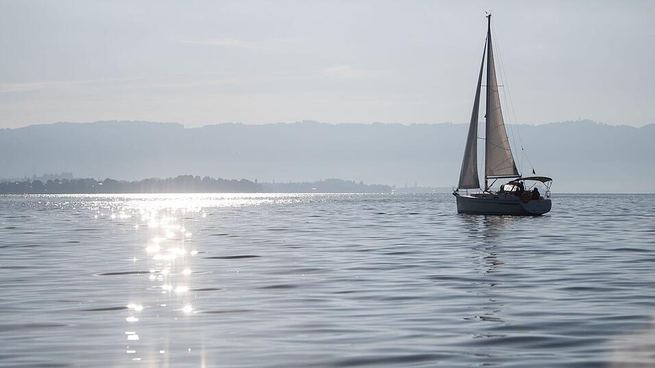 Eine Frau aus Deutschland starb, ihr Ehemann rettete sich mit einem Sprung ins Wasser. (Symbolbild)