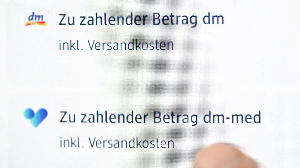 Beim Einkauf werden Produkte von dm und von dm-med getrennt ausgewiesen. Beim Einkauf werden Produkte von dm und von dm-med getrennt ausgewiesen.