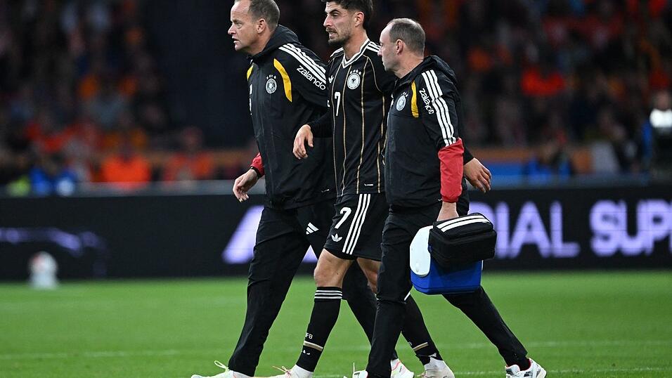 Kai Havertz zog sich in der ersten Halbzeit eine Verletzung zu. Kai Havertz zog sich in der ersten Halbzeit eine Verletzung zu.