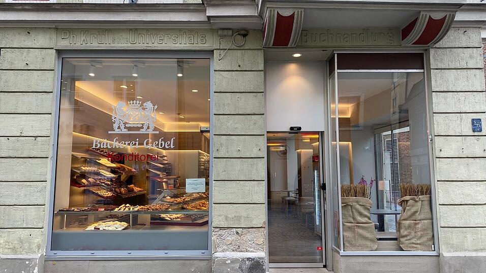 Die Buchhandlung Kr&uuml;ll bestand in der Theaterstra&szlig;e bis 1989.&nbsp;