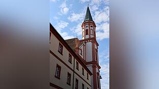 Karmelitenkloster und Kirche in der Albrechtsgasse. Karmelitenkloster und Kirche in der Albrechtsgasse.