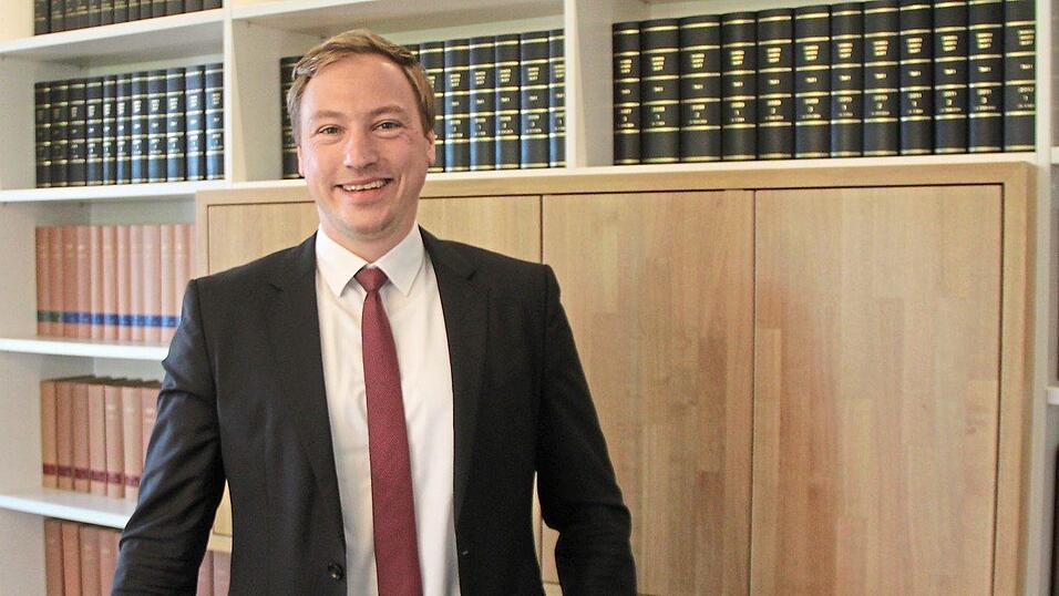 Notar Benjamin Weingarten wechselt zum 1. November von Roding nach Augsburg.