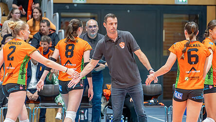 NawaRo Straubing verk&uuml;ndete nach dem 3:0-Sieg gegen Stralsund die Vertragsverl&auml;ngerung von Headcoach Roland Schwab f&uuml;r weitere zwei Jahre.