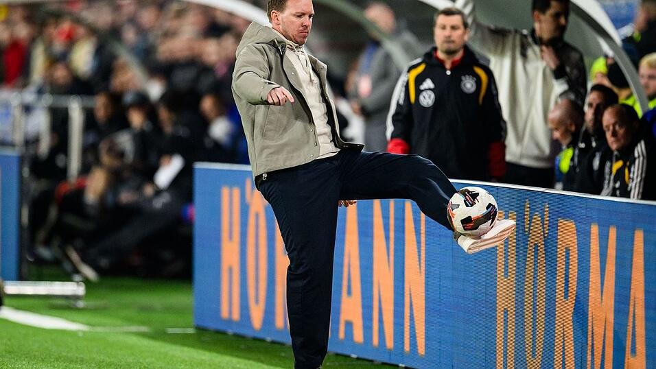 Julian Nagelsmann setzt im deutschen Tor notgedrungen auf Hoffenheims Oliver Baumann. (Archivbild)