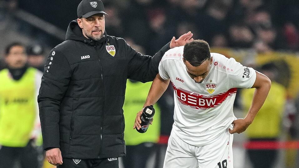 Der Stuttgarter Jamie Leweling (r.) kann zum Jahresstart der Nationalmannschaft nicht mitwirken. (Archivbild)