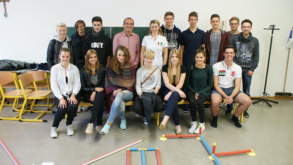 Annika Eichhorn besuchte mit ihrer mobilen Leistungsdiagnostik 'Ready to go' zwei Straubinger Schulen.