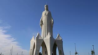 Die Marienstatue im polnischen Dorf Konotopie gilt als die höchste Europas. Die Marienstatue im polnischen Dorf Konotopie gilt als die höchste Europas.