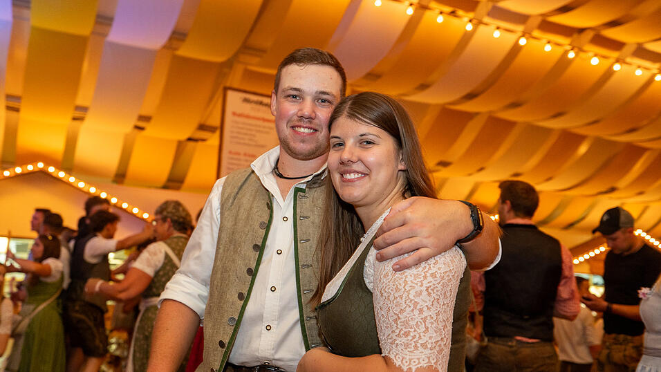 Die Partybilder vom Freitag, 9. August 2024, aus dem Festzelt Nothaft. Die Partybilder vom Freitag, 9. August 2024, aus dem Festzelt Nothaft.