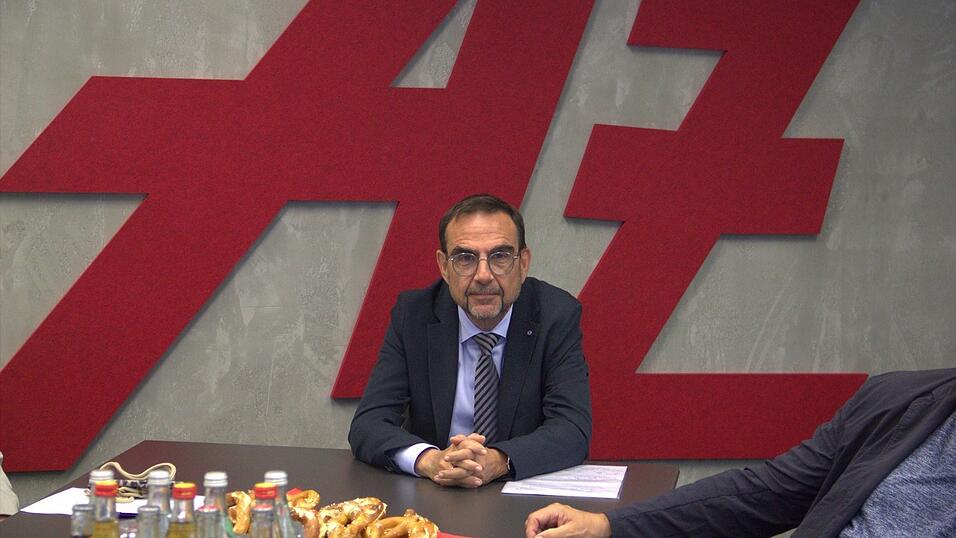 Klaus Holetschek beim Interview im Geb&auml;ude der Abendzeitung M&uuml;nchen, die zur Mediengruppe Attenkofer geh&ouml;rt.