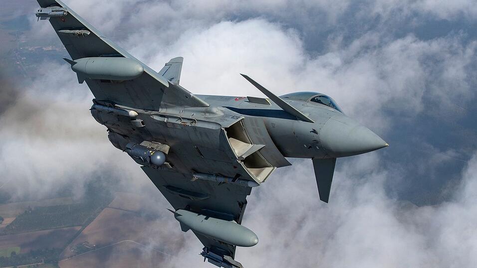 Kampfjets der Nato holen über Litauen eine Drohne vom Himmel. (Archivbild) Kampfjets der Nato holen über Litauen eine Drohne vom Himmel. (Archivbild)