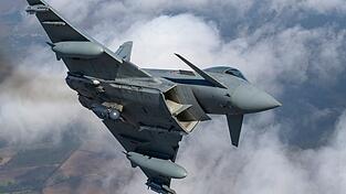 Kampfjets der Nato holen über Litauen eine Drohne vom Himmel. (Archivbild) Kampfjets der Nato holen über Litauen eine Drohne vom Himmel. (Archivbild)