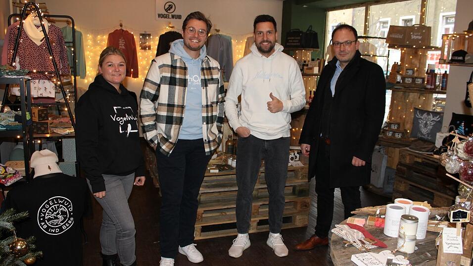 Willkommen bei Servous: Kathy Meier, Andreas Geiling, Florian Mühlbauer und Martin Stoiber (von links). Willkommen bei Servous: Kathy Meier, Andreas Geiling, Florian Mühlbauer und Martin Stoiber (von links).