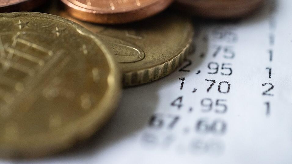 Höhere Inflationsraten schmälern die Kaufkraft von Verbraucherinnen und Verbrauchern (Symbolbild) Höhere Inflationsraten schmälern die Kaufkraft von Verbraucherinnen und Verbrauchern (Symbolbild)