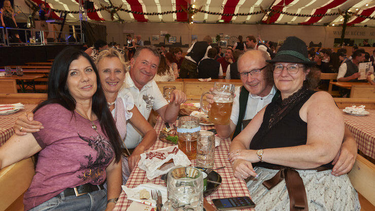 Die Partybilder vom Dienstag, 11. August, aus dem Festzelt Lechner. Die Partybilder vom Dienstag, 11. August, aus dem Festzelt Lechner.