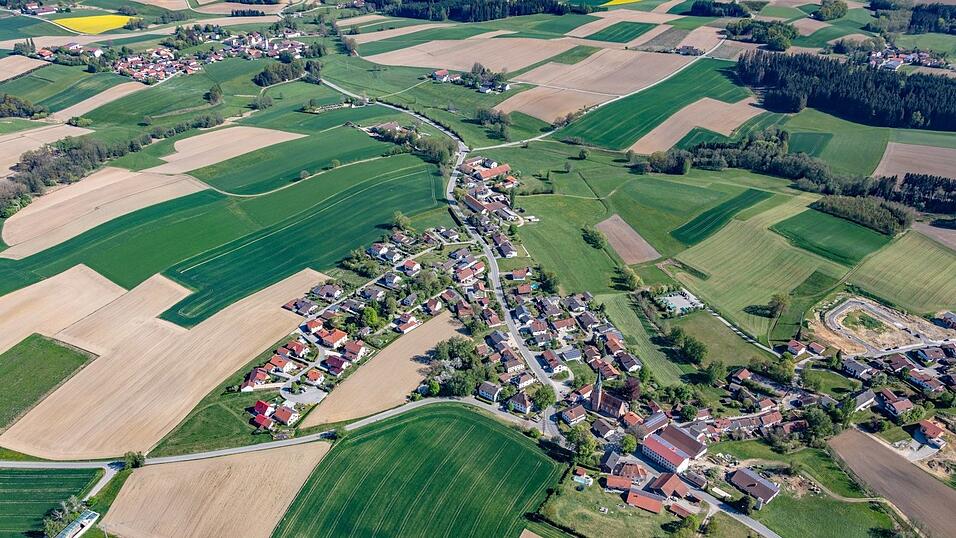 Luftbild von Wurmsham.