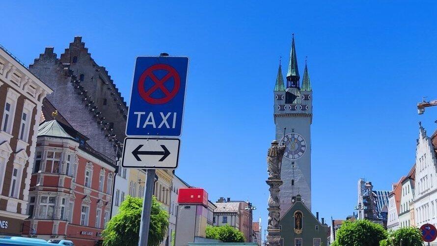 Aufgrund von steigenden Kosten für Löhne, Versicherungen, Wartungen und Reparaturen sollen die Taxigebühren zum 1. August erhöht werden. Der Ausschuss stimmte allerdings nicht allen Forderungen zu. Aufgrund von steigenden Kosten für Löhne, Versicherungen, Wartungen und Reparaturen sollen die Taxigebühren zum 1. August erhöht werden. Der Ausschuss stimmte allerdings nicht allen Forderungen zu.