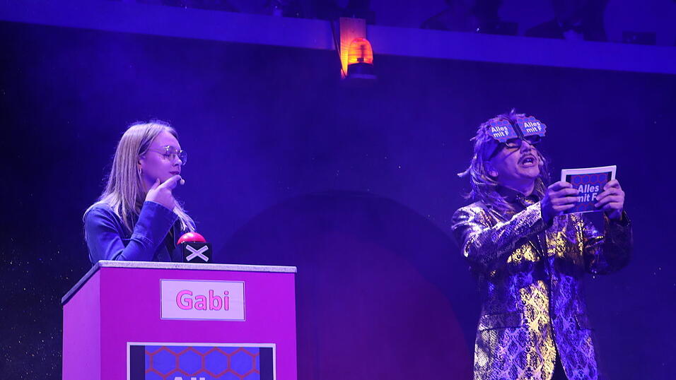 Eine Quizshow gab es auf der Stadthallenbühne zu sehen. Eine Quizshow gab es auf der Stadthallenbühne zu sehen.