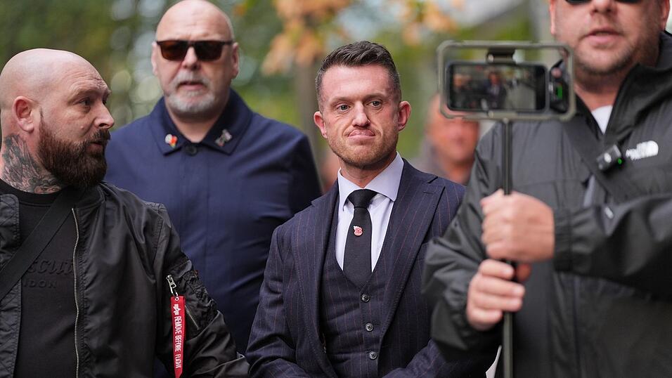 Tommy Robinson droht eine mehrjährige Haftstrafe. Tommy Robinson droht eine mehrjährige Haftstrafe.