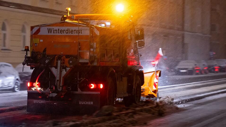 R&auml;umfahrzeuge mussten oft ausr&uuml;cken.