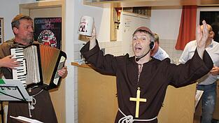 Beppone und Alfonsius bei ihrer Starkbierrede.