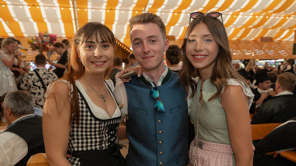 Die Partybilder vom Freitag, 11. August 2023, aus dem Festzelt Nothaft. Die Partybilder vom Freitag, 11. August 2023, aus dem Festzelt Nothaft.