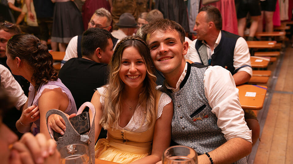 Die Partybilder vom Samstag, 9. August, aus dem Festzelt Greindl. Die Partybilder vom Samstag, 9. August, aus dem Festzelt Greindl.