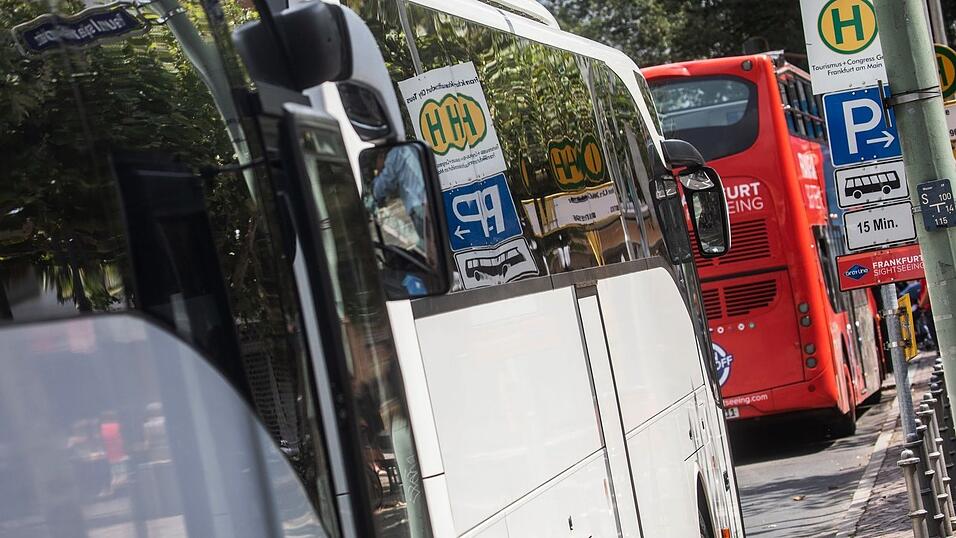 Fast jeder f&uuml;nfte Bus, der beim T&Uuml;V gepr&uuml;ft wurde, hatte vergangenes Jahr erhebliche M&auml;ngel. (Archivbild)