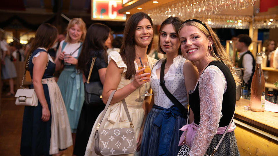 Die Partybilder vom Donnerstag, 14. August, aus dem Festzelt Krönner. Die Partybilder vom Donnerstag, 14. August, aus dem Festzelt Krönner.