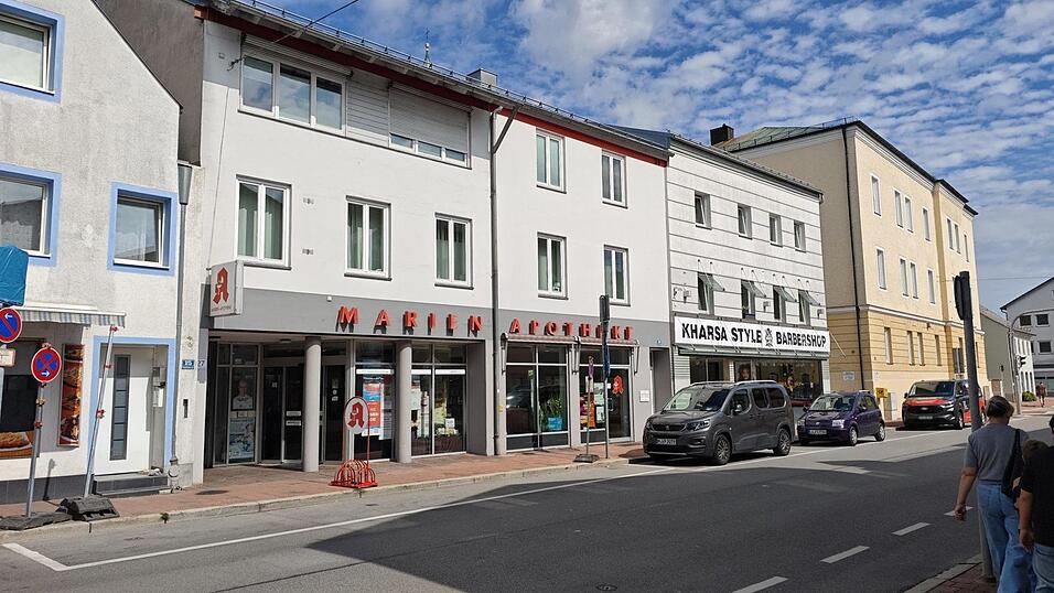 Auch die Apotheke in der Frontenhausener Straße war betroffen. Auch die Apotheke in der Frontenhausener Straße war betroffen.