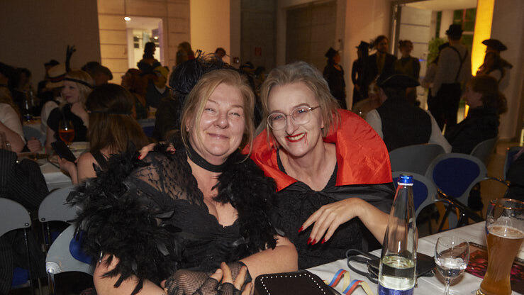 Die Narren waren bester Stimmung und hatten sich allesamt kreative Kostüme ausgesucht. Die Narren waren bester Stimmung und hatten sich allesamt kreative Kostüme ausgesucht.