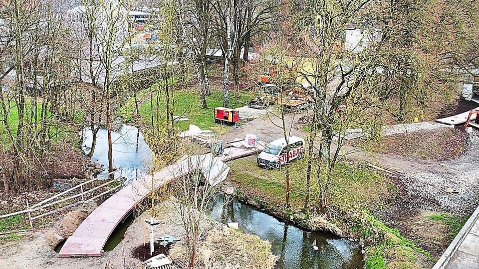 Hier entsteht der dritte Zugang zum abgesperrten Gartenschau-Gel&auml;nde. Ihn d&uuml;rfen aber nur Besucher benutzen, die bereits ein Ticket haben.