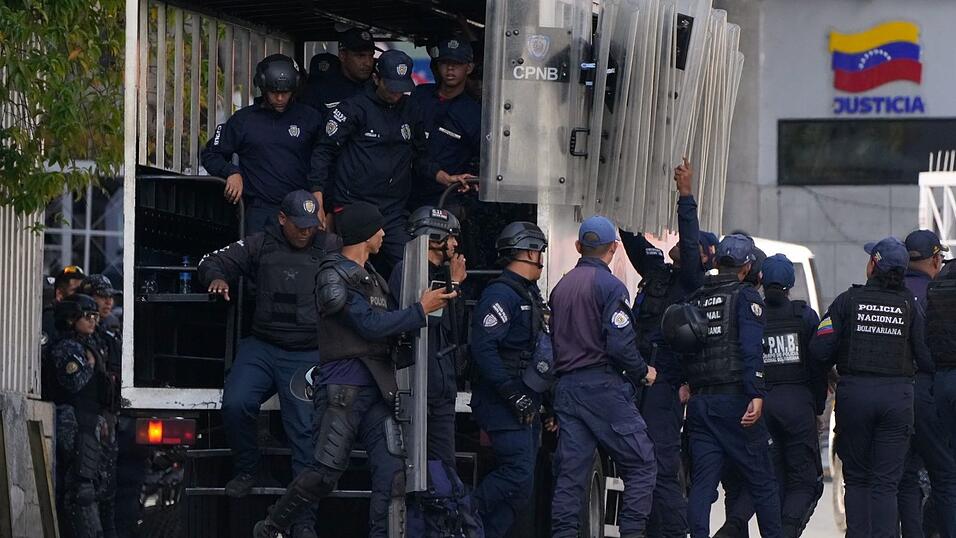 Trump nennt unter anderem die Freilassung politischer Gefangener als Grund für eine mögliche Entspannung zwischen den Ländern. (Archivbild) Trump nennt unter anderem die Freilassung politischer Gefangener als Grund für eine mögliche Entspannung zwischen den Ländern. (Archivbild)