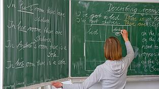 Schulischer Erfolg hängt auch in Bayern nach wie vor zu oft vom familiären Umfeld ab. Die SPD will das gerne ändern. (Symbolbild) Schulischer Erfolg hängt auch in Bayern nach wie vor zu oft vom familiären Umfeld ab. Die SPD will das gerne ändern. (Symbolbild)