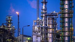 Die &Ouml;lraffinerie PCK in Schwedt bezieht kein russisches &Ouml;l mehr, erh&auml;lt aber &uuml;ber die durch Russland verlaufende Druschba-Pipeline &Ouml;l aus Kasachstan. (Archivbild)