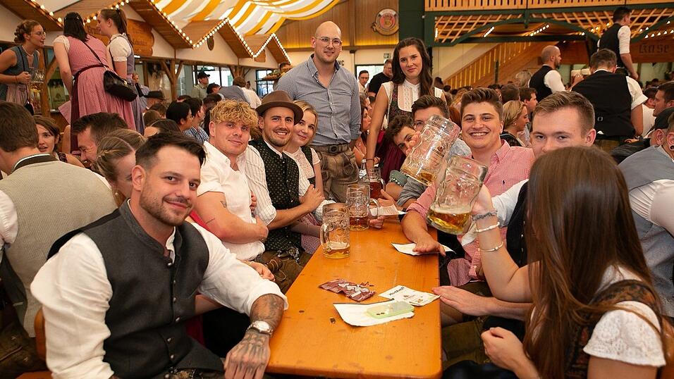 Die Partybilder vom Samstag, 13. August 2022, aus dem Festzelt Nothaft.