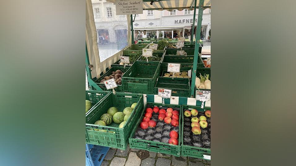 Obst und Gemüse fallen dieses Jahr wetterbedingt kleiner aus. Obst und Gemüse fallen dieses Jahr wetterbedingt kleiner aus.