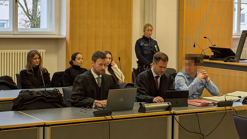 Lebenslang ohne Aussicht auf vorzeitige Entlassung schickt das Landgericht Regensburg den 51-J&auml;hrigen in Haft.